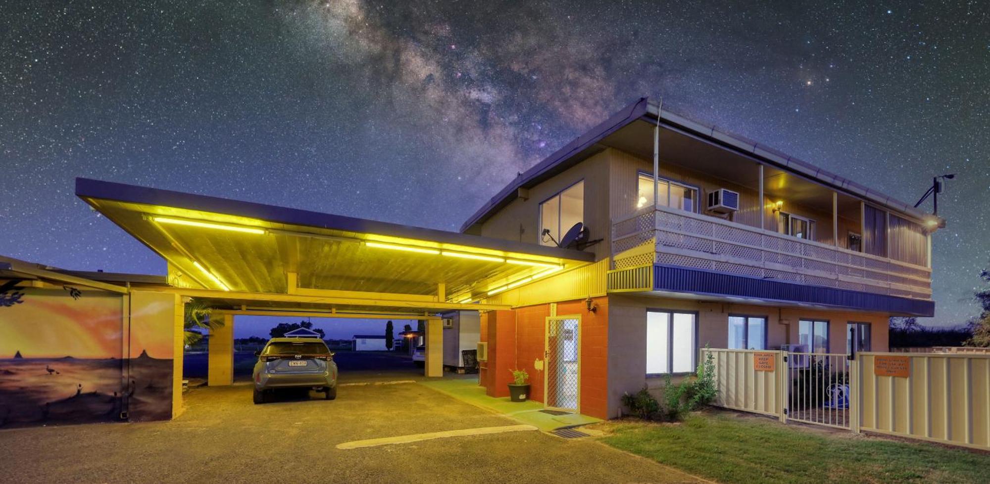 Artesian Motor Inn Under New Management Rams Motel Coonamble Buitenkant foto